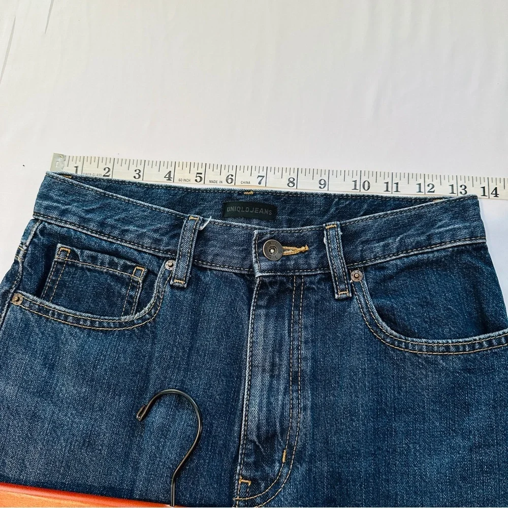 Uniqlo Relaxed High Rise Tapered‎ Leg Jeans Timeless Style
